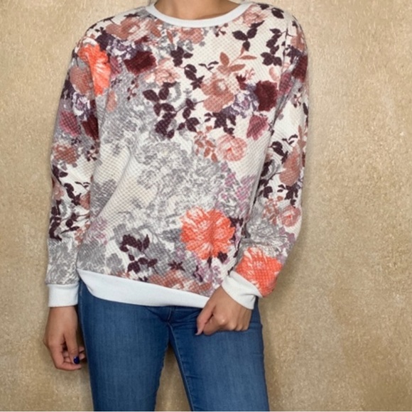 H M floral sweatshirt size medium - Picture 2 of 6